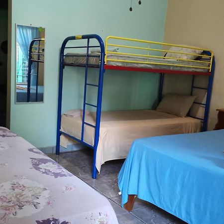Cabinas Mitchaelle'S Puerto Viejo de Talamanca Екстер'єр фото