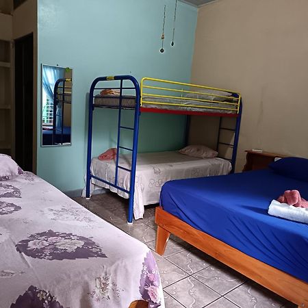 Cabinas Mitchaelle'S Puerto Viejo de Talamanca Екстер'єр фото