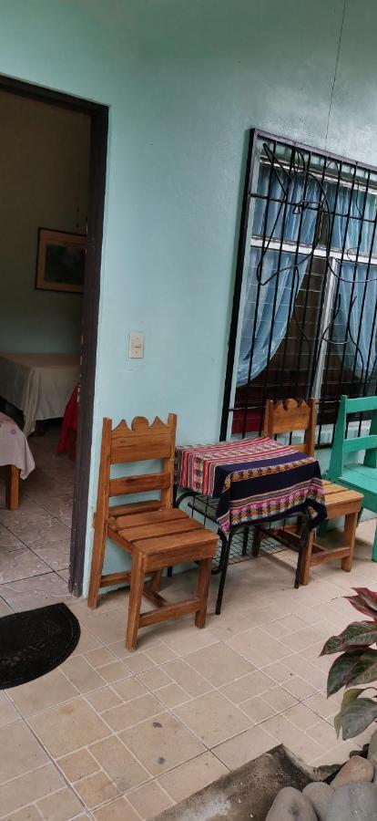 Cabinas Mitchaelle'S Puerto Viejo de Talamanca Екстер'єр фото