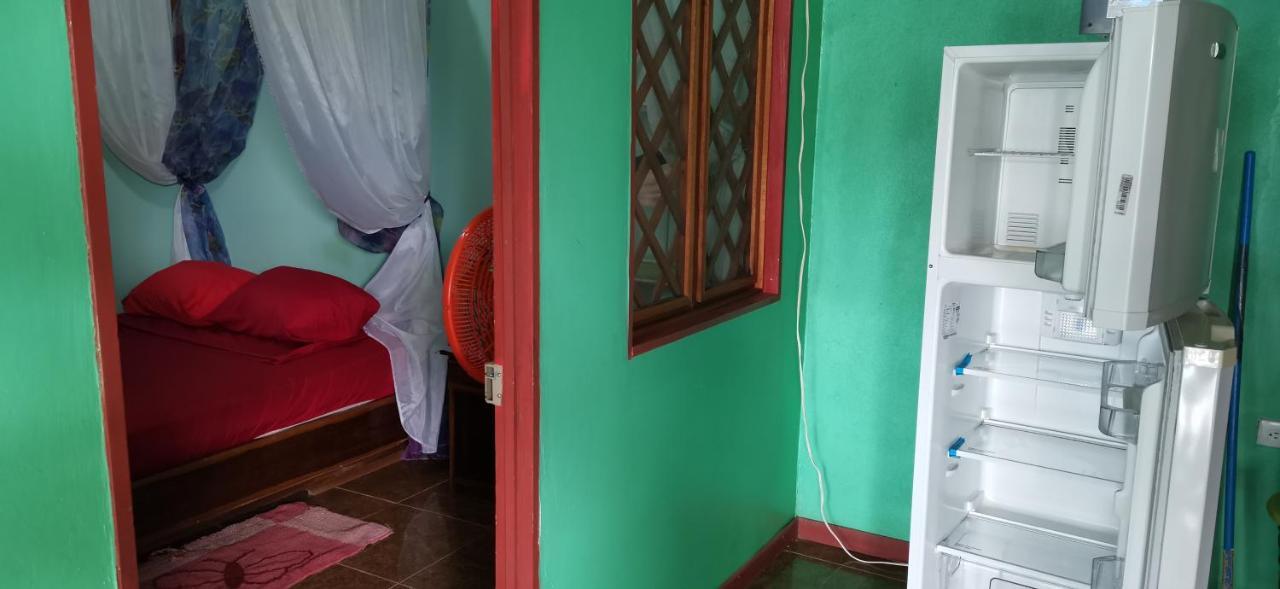 Cabinas Mitchaelle'S Puerto Viejo de Talamanca Екстер'єр фото