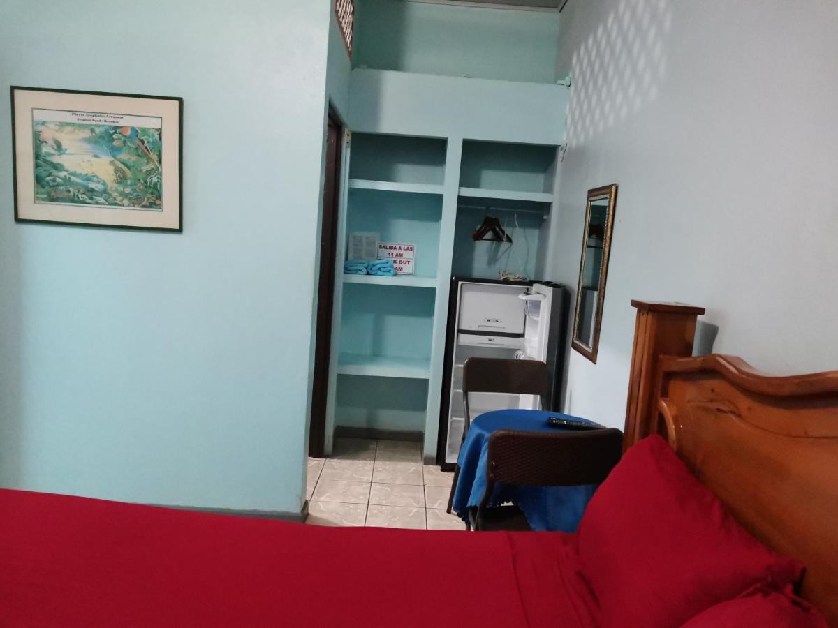 Cabinas Mitchaelle'S Puerto Viejo de Talamanca Екстер'єр фото