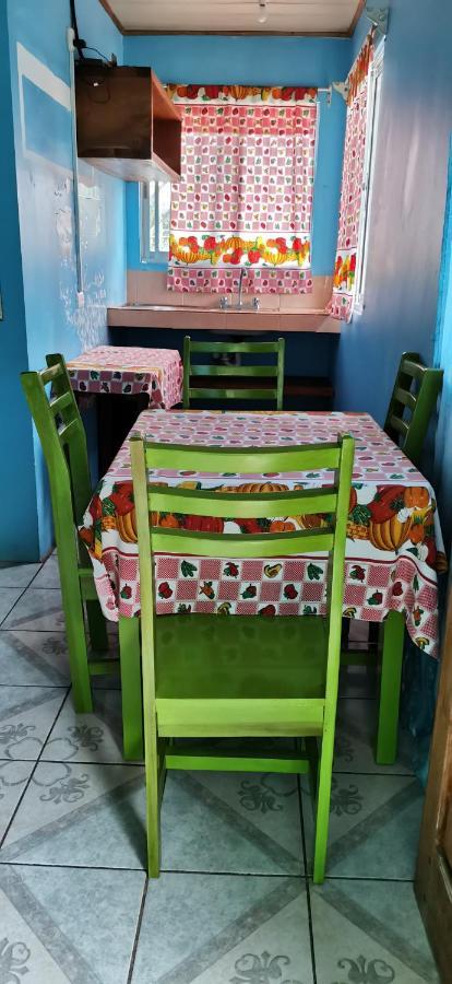 Cabinas Mitchaelle'S Puerto Viejo de Talamanca Екстер'єр фото