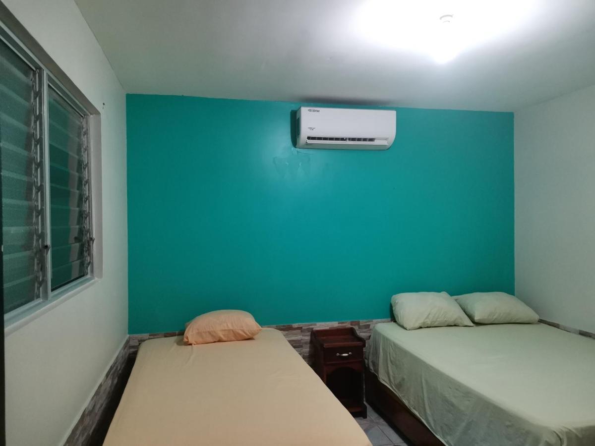 Cabinas Mitchaelle'S Puerto Viejo de Talamanca Екстер'єр фото