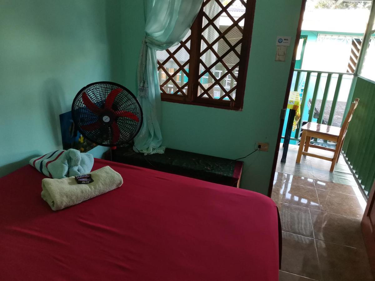 Cabinas Mitchaelle'S Puerto Viejo de Talamanca Екстер'єр фото