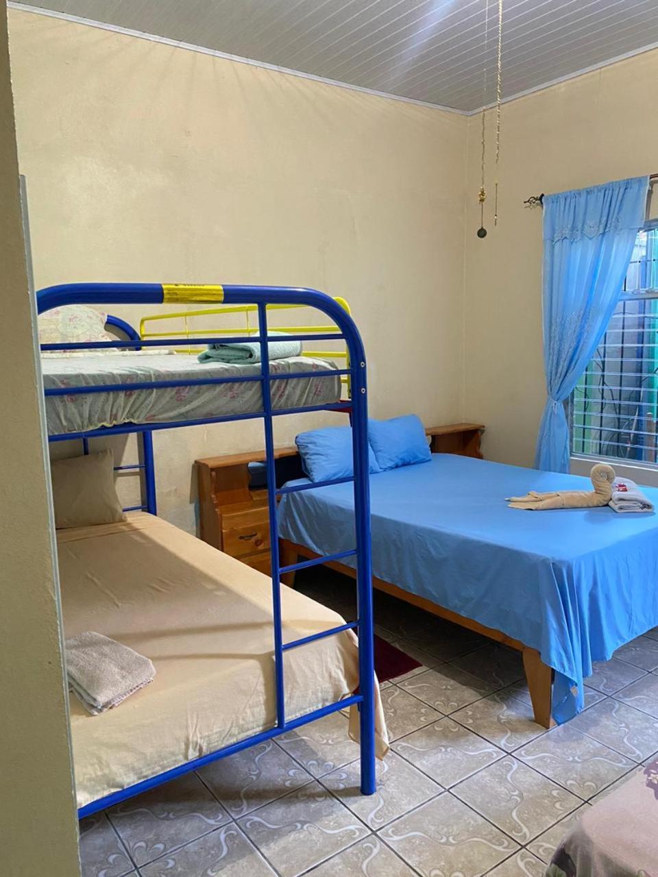 Cabinas Mitchaelle'S Puerto Viejo de Talamanca Екстер'єр фото